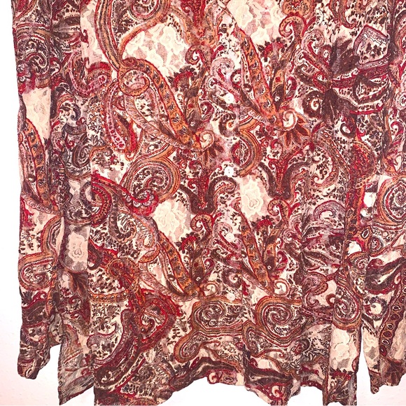 Avenue 22/24 Print Button Down Blouse - Picture 5 of 7